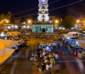 Ghanta Ghar also known as the clock tower of Rajasthan was constructed by the Late Shri Sardar Singh Ji of Jodhpur. Beside the tower, there in the Sadar Market that is frequented by tourists on shopping spree. From this market, tourists can purchase Rajasthani textiles, clay figurines, miniature camels and elephants, marble inlay work and classic silver jewellery.